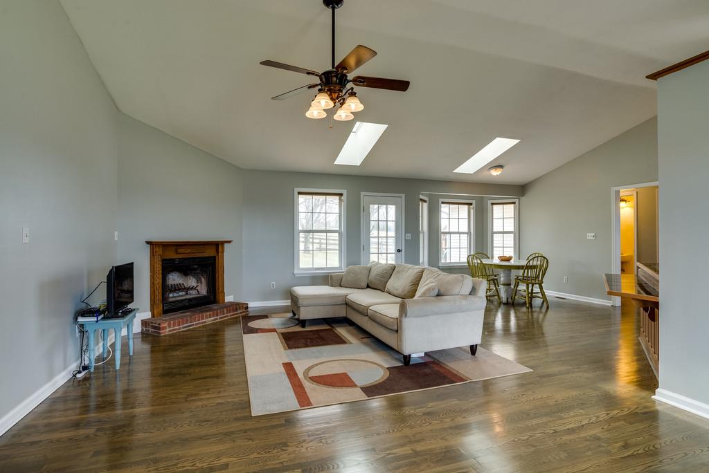 1656 Darks Mill Road Columbia, TN 38401 - Photo 5 of 29 Gallery Image 5