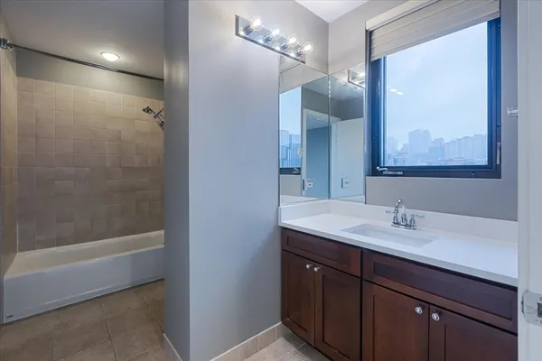 $4,450 | 222 South Racine Avenue, Unit 408, Chicago, IL 60607