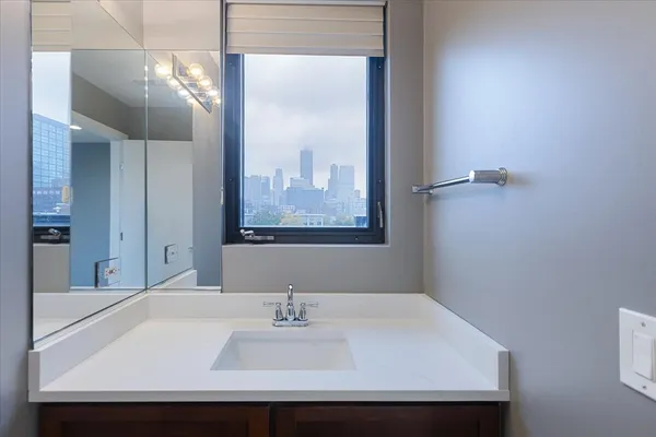 $4,450 | 222 South Racine Avenue, Unit 408, Chicago, IL 60607