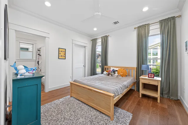 $969,000 | 515 West 25th Street, Unit 1, Houston, TX 77008