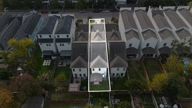 $969,000 | 515 West 25th Street, Unit 1, Houston, TX 77008