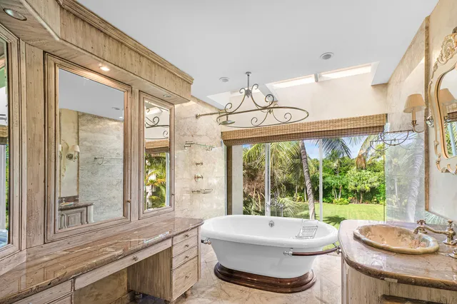 $15,000 | 2335 South Ocean Boulevard, Unit 6B, Palm Beach, FL 33480