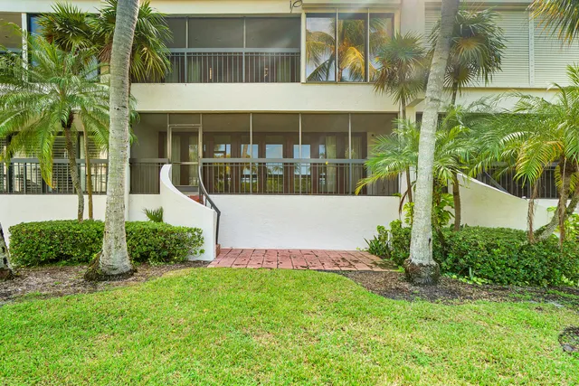 $15,000 | 2335 South Ocean Boulevard, Unit 6B, Palm Beach, FL 33480
