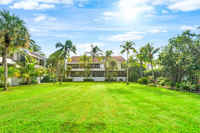 $15,000 | 2335 South Ocean Boulevard, Unit 6B, Palm Beach, FL 33480