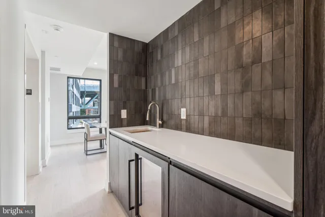 $1,500,000 | 160 North 2nd Street, Unit 302, Philadelphia, PA 19106