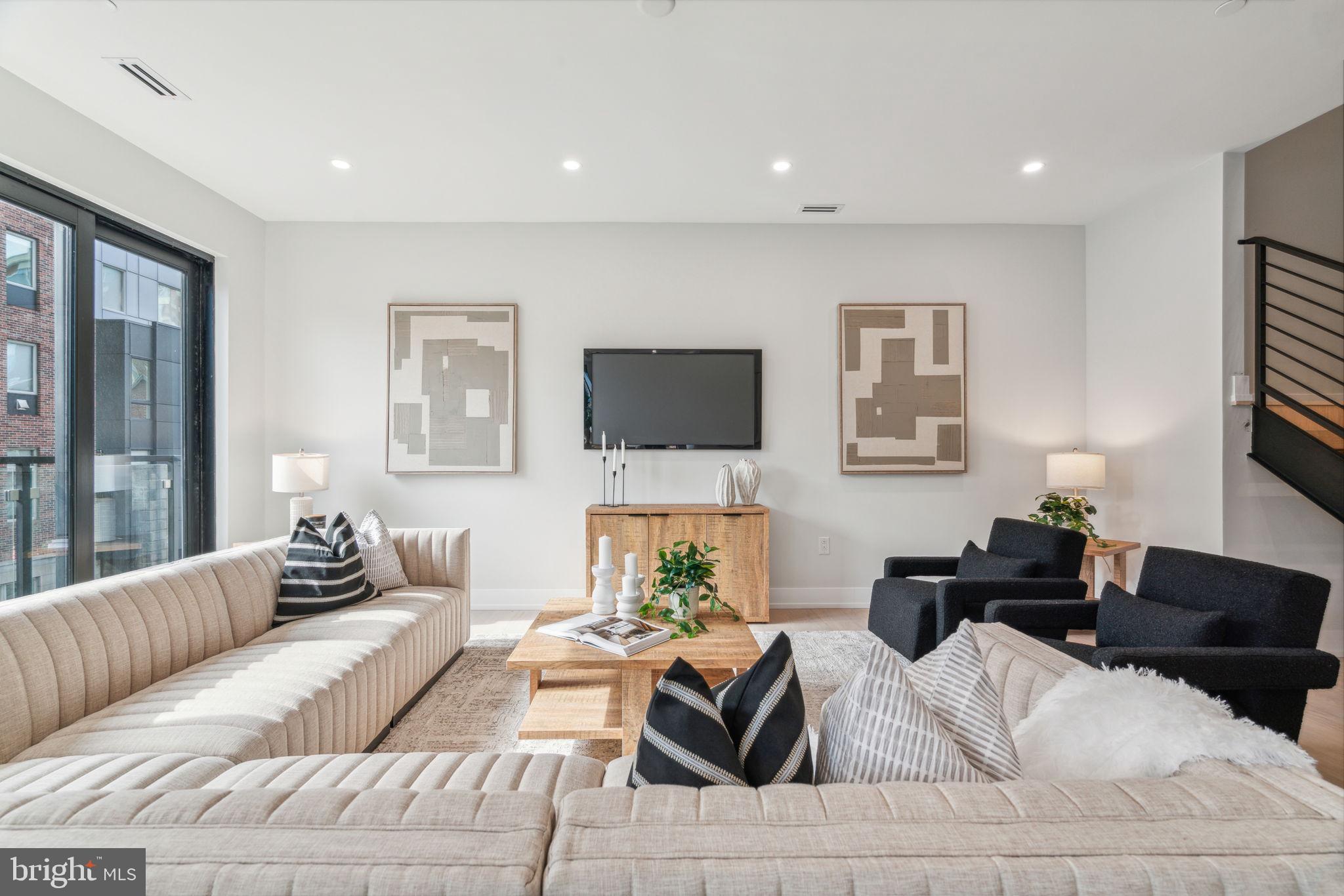 160 North 2nd Street, Unit 302 Philadelphia, PA 19106 - Photo 27 of 71