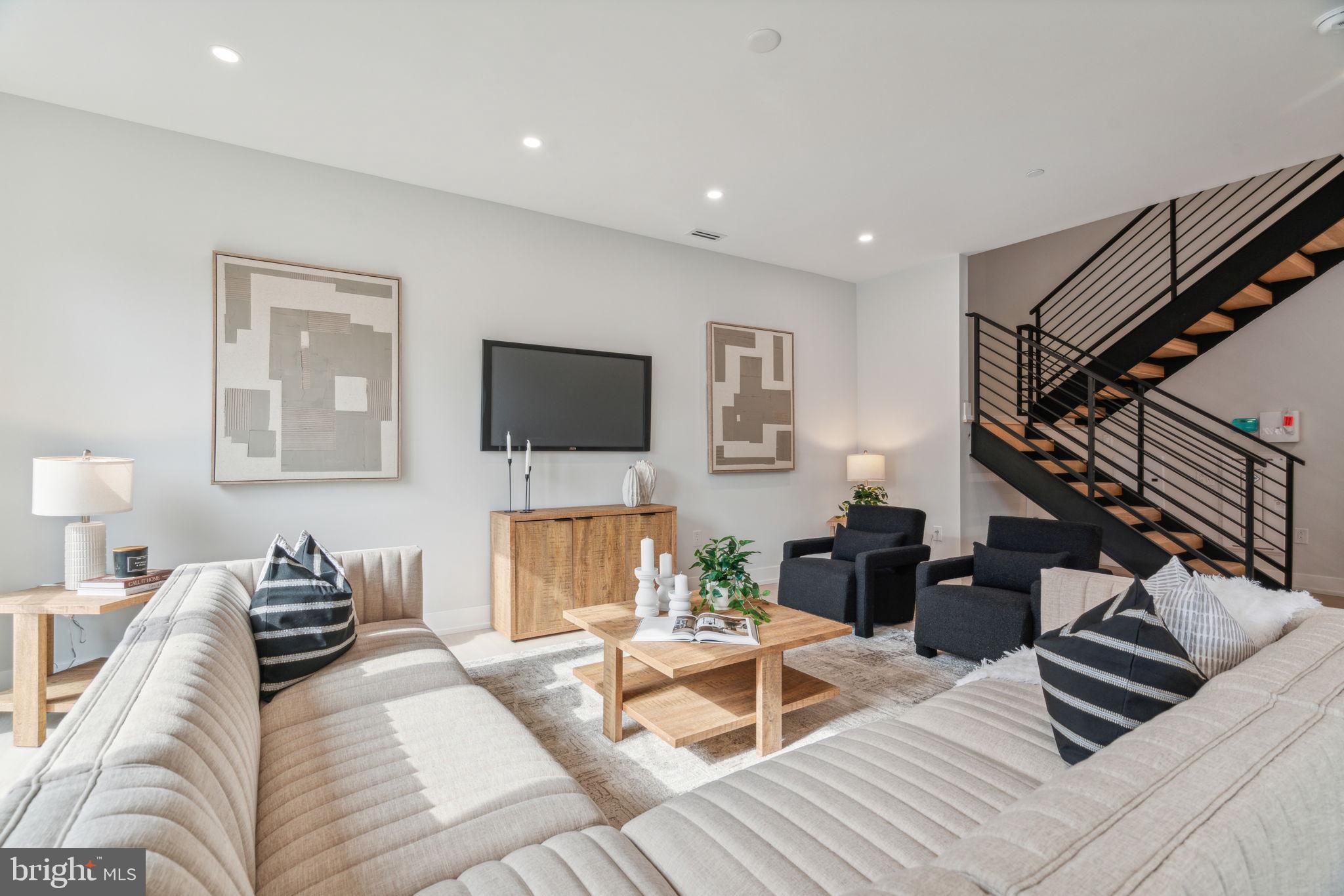 160 North 2nd Street, Unit 302 Philadelphia, PA 19106 - Photo 28 of 71