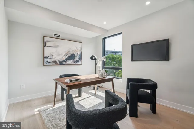 $1,500,000 | 160 North 2nd Street, Unit 302, Philadelphia, PA 19106