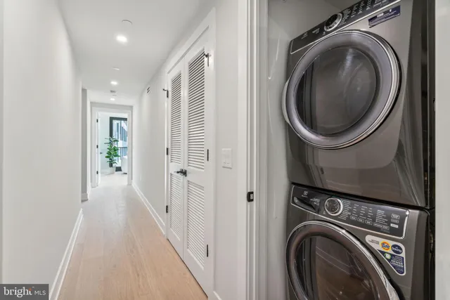 $1,500,000 | 160 North 2nd Street, Unit 302, Philadelphia, PA 19106