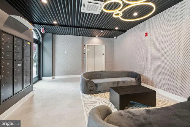 $1,500,000 | 160 North 2nd Street, Unit 302, Philadelphia, PA 19106