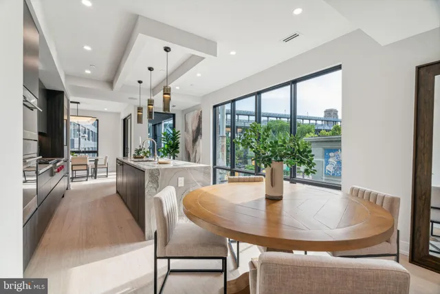 $1,500,000 | 160 North 2nd Street, Unit 302, Philadelphia, PA 19106