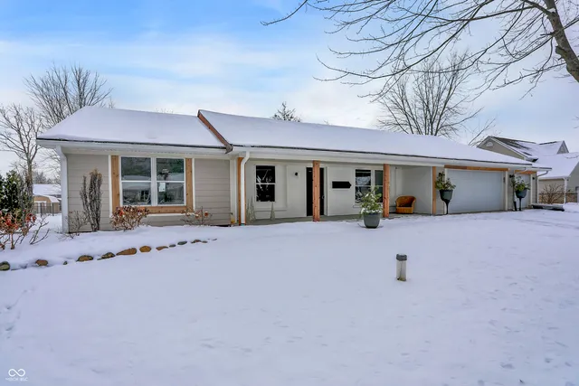 $575,000 | 9785 Barth Drive, Zionsville, IN 46077