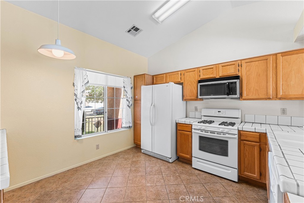 44327 Harbor Street Lancaster, CA 93536 - Photo 22 of 51
