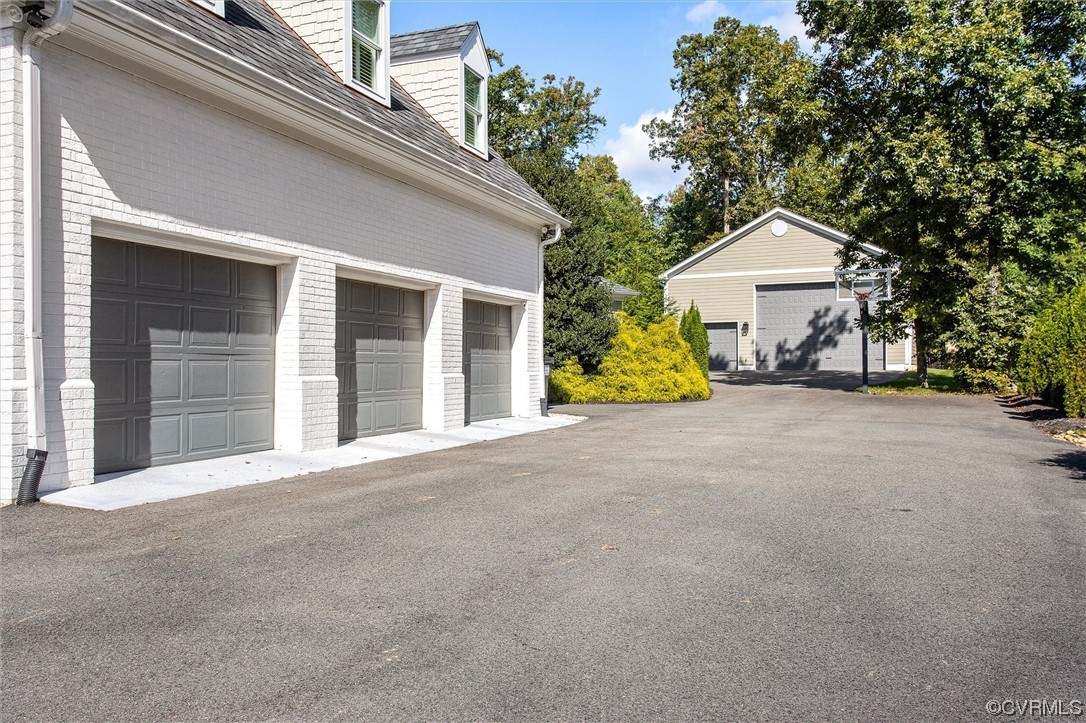 14440 Helmsley Road Midlothian, VA 23113 - Photo 46 of 50 a view of a house with a patio