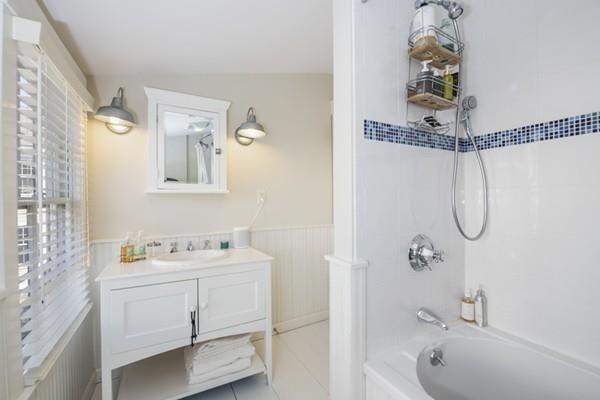 15 Washington Street Marblehead, MA 01945 - Photo 18 of 29