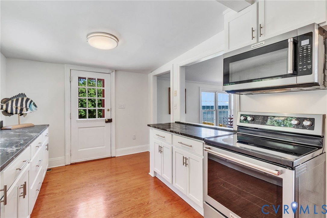 3022 Skipjack Road Kinsale, VA 22488 - Photo 10 of 57