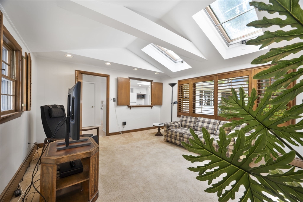 142 Worthen Road Lexington, MA 02421 - Photo 12 of 36