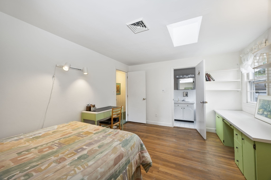 142 Worthen Road Lexington, MA 02421 - Photo 19 of 36