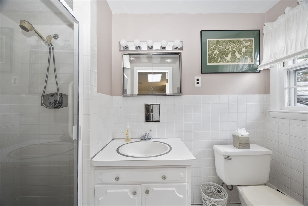 142 Worthen Road Lexington, MA 02421 - Photo 20 of 36