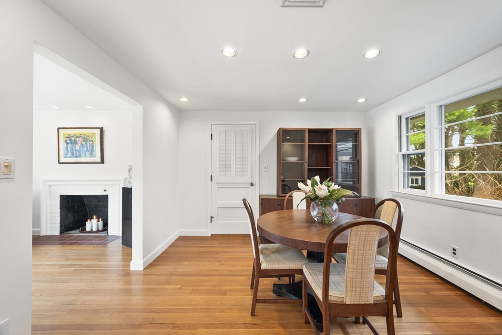 142 Worthen Road Lexington, MA 02421 - Photo 5 of 36