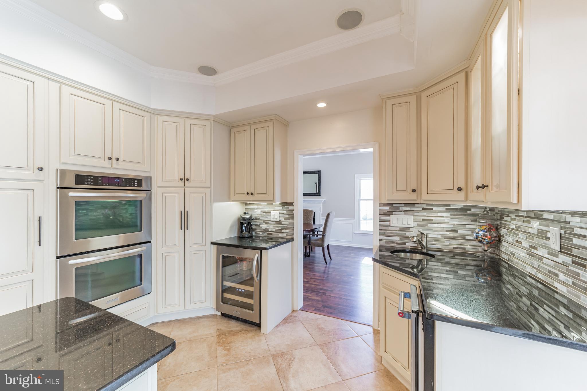 1422 Manley Road West Chester, PA 19382 - Photo 4 of 37 Kitchen - Two Ovens