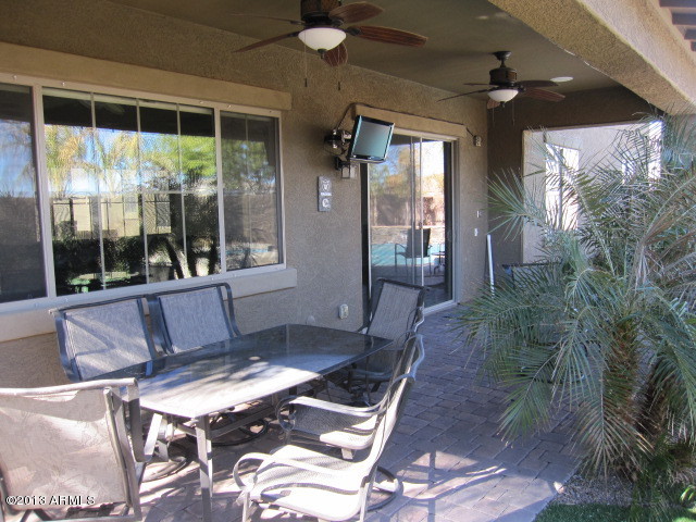 6201 South Rochester Drive Gilbert, AZ 85298 - Photo 12 of 29 COVERED PATIO
