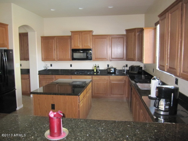 6201 South Rochester Drive Gilbert, AZ 85298 - Photo 14 of 29 ISLAND KITCHEN GRANITE COUNTER TOPS