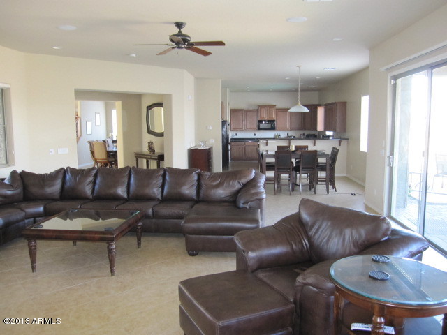 6201 South Rochester Drive Gilbert, AZ 85298 - Photo 6 of 29 GREAT ROOM BREAKFAST ROOM KITCHEN