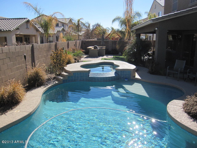 6201 South Rochester Drive Gilbert, AZ 85298 - Photo 8 of 29 SPARKLING HEATED PLAY POOL & HEATED SPA