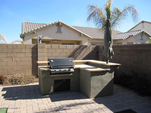 6201 South Rochester Drive Gilbert, AZ 85298 - Photo 10 of 29 BUILT-IN BBQ