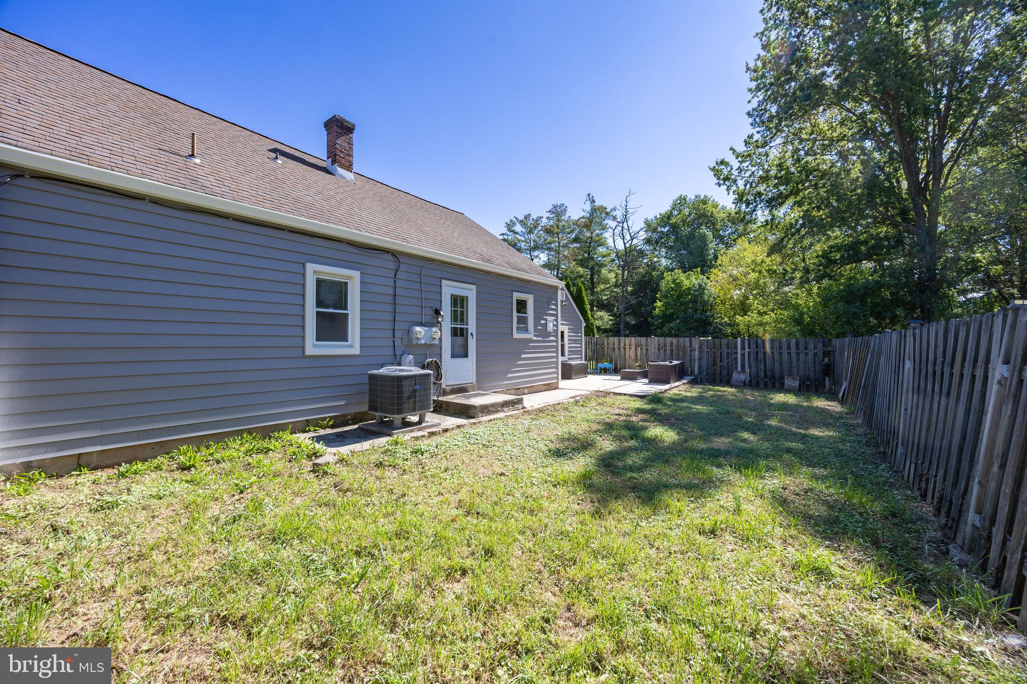 2405 Line Lexington Road Hatfield, PA 19440 - Photo 11 of 31 a backyard of a house