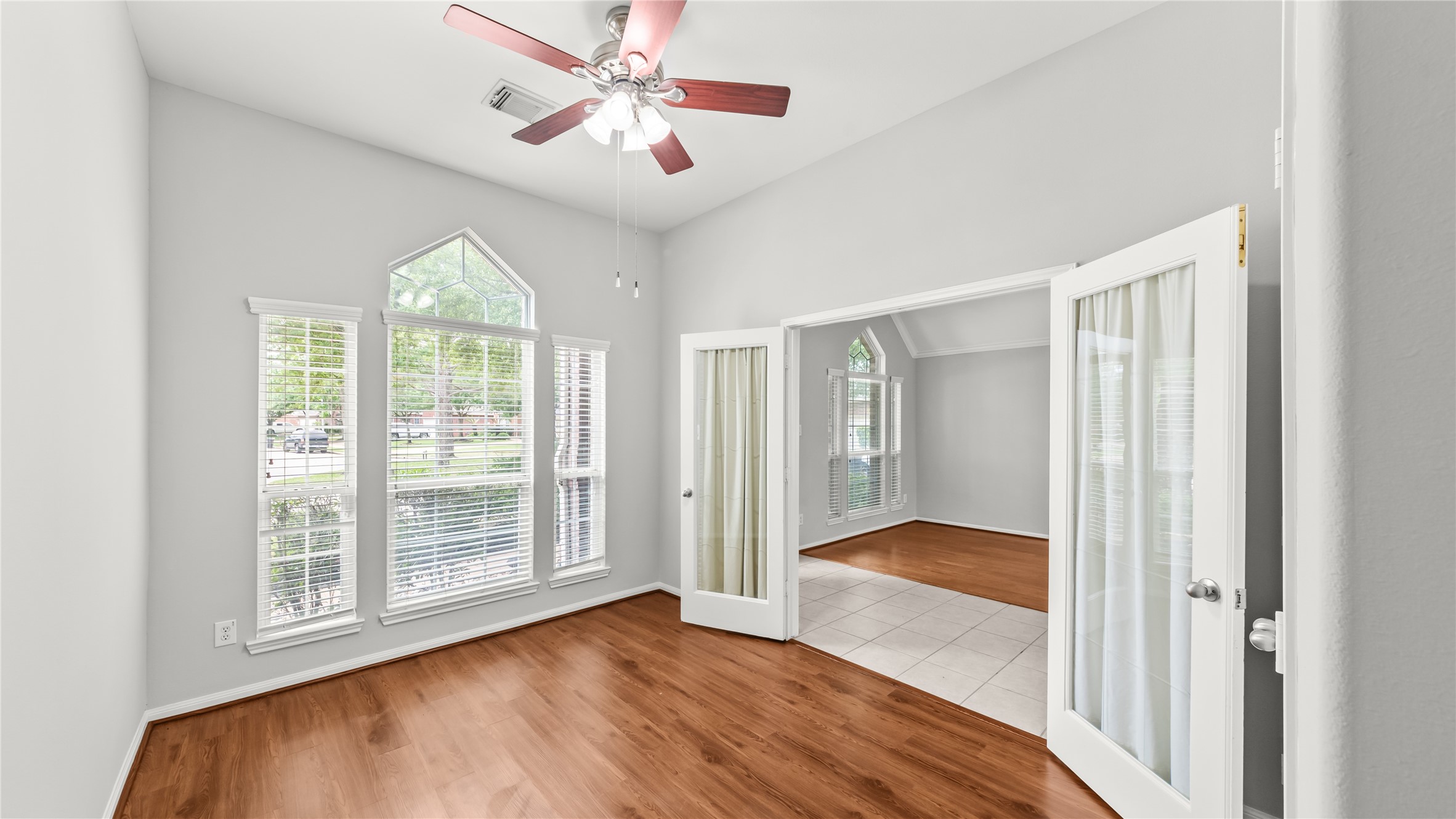 1207 Walston Ridge Drive Spring, TX 77379 - Photo 7 of 42