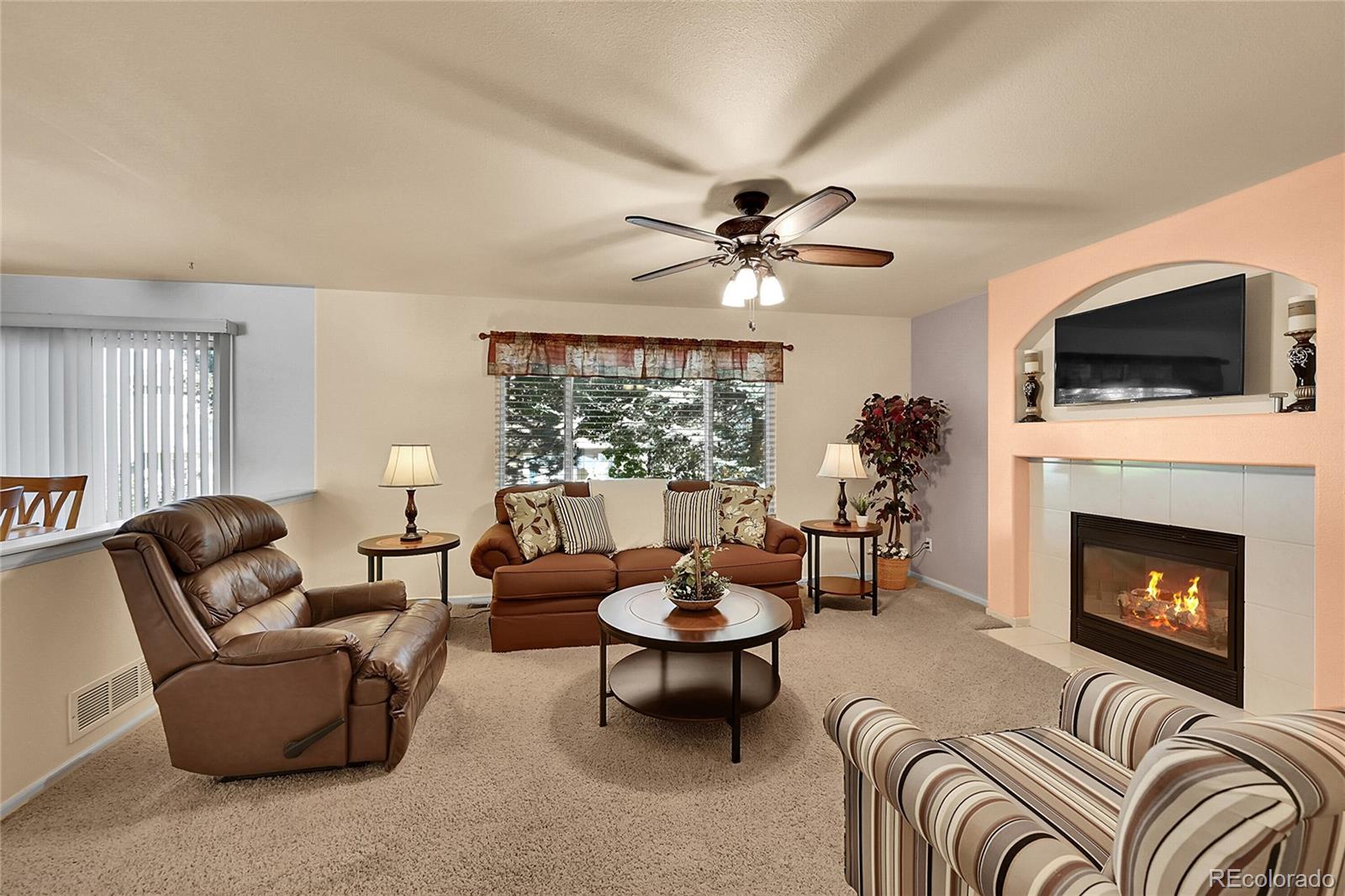 9835 South Castle Ridge Circle Highlands Ranch, CO 80129 - Photo 14 of 48