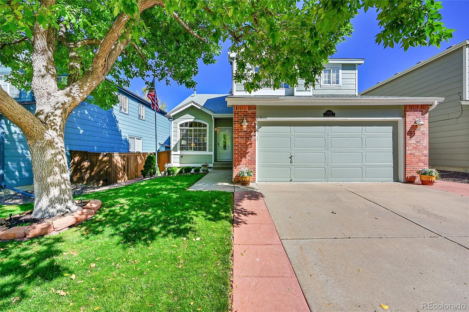 9835 South Castle Ridge Circle Highlands Ranch, CO 80129 - Photo 3 of 48