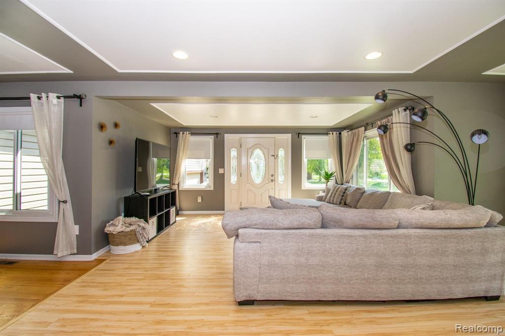 2835 Norton Lawn Street Rochester Hills, MI 48307 - Photo 6 of 38