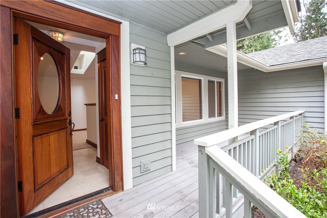 8225 Springridge Road Northeast Bainbridge Island, WA 98110 - Photo 2 of 25 Gallery Image 2