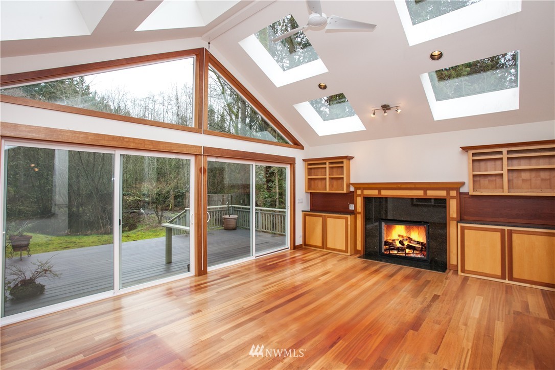 8225 Springridge Road Northeast Bainbridge Island, WA 98110 - Photo 12 of 25 Gallery Image 12
