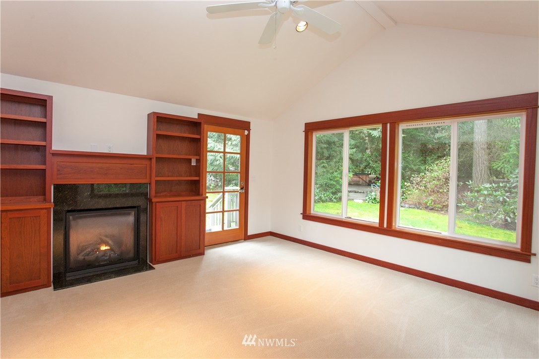 8225 Springridge Road Northeast Bainbridge Island, WA 98110 - Photo 15 of 25 Gallery Image 15