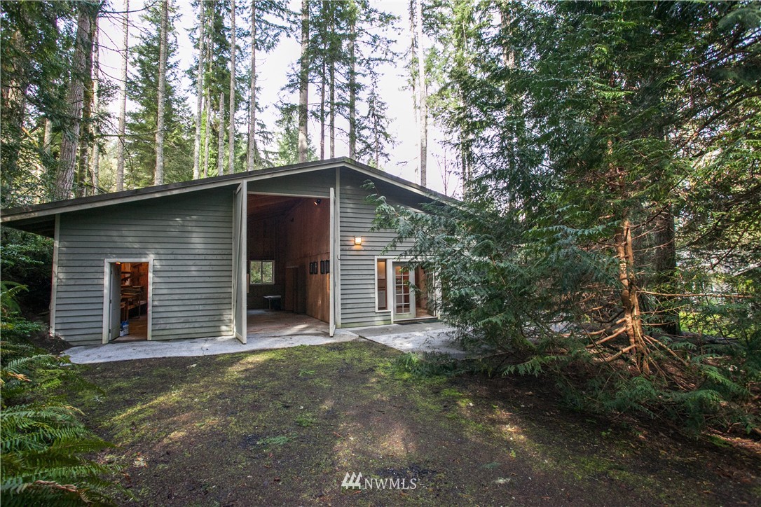 8225 Springridge Road Northeast Bainbridge Island, WA 98110 - Photo 19 of 25 Gallery Image 19