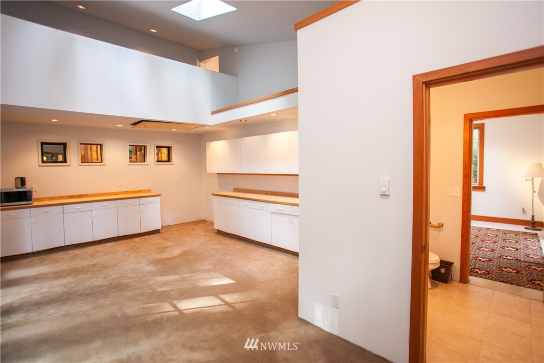 8225 Springridge Road Northeast Bainbridge Island, WA 98110 - Photo 20 of 25 Gallery Image 20