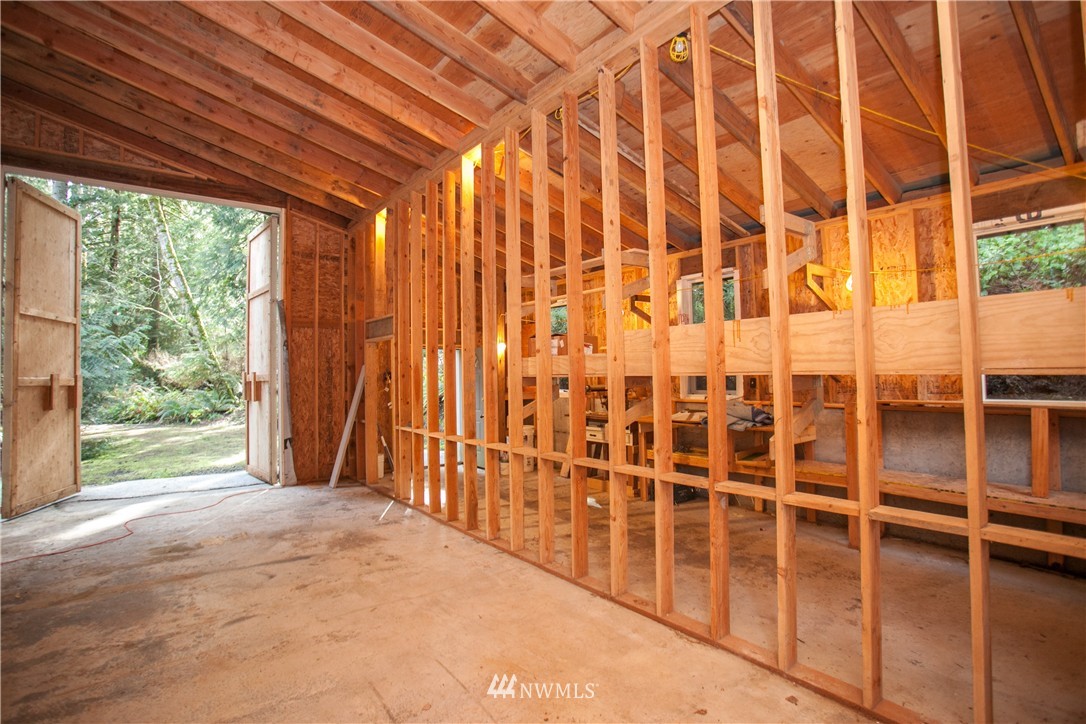 8225 Springridge Road Northeast Bainbridge Island, WA 98110 - Photo 21 of 25 Gallery Image 21