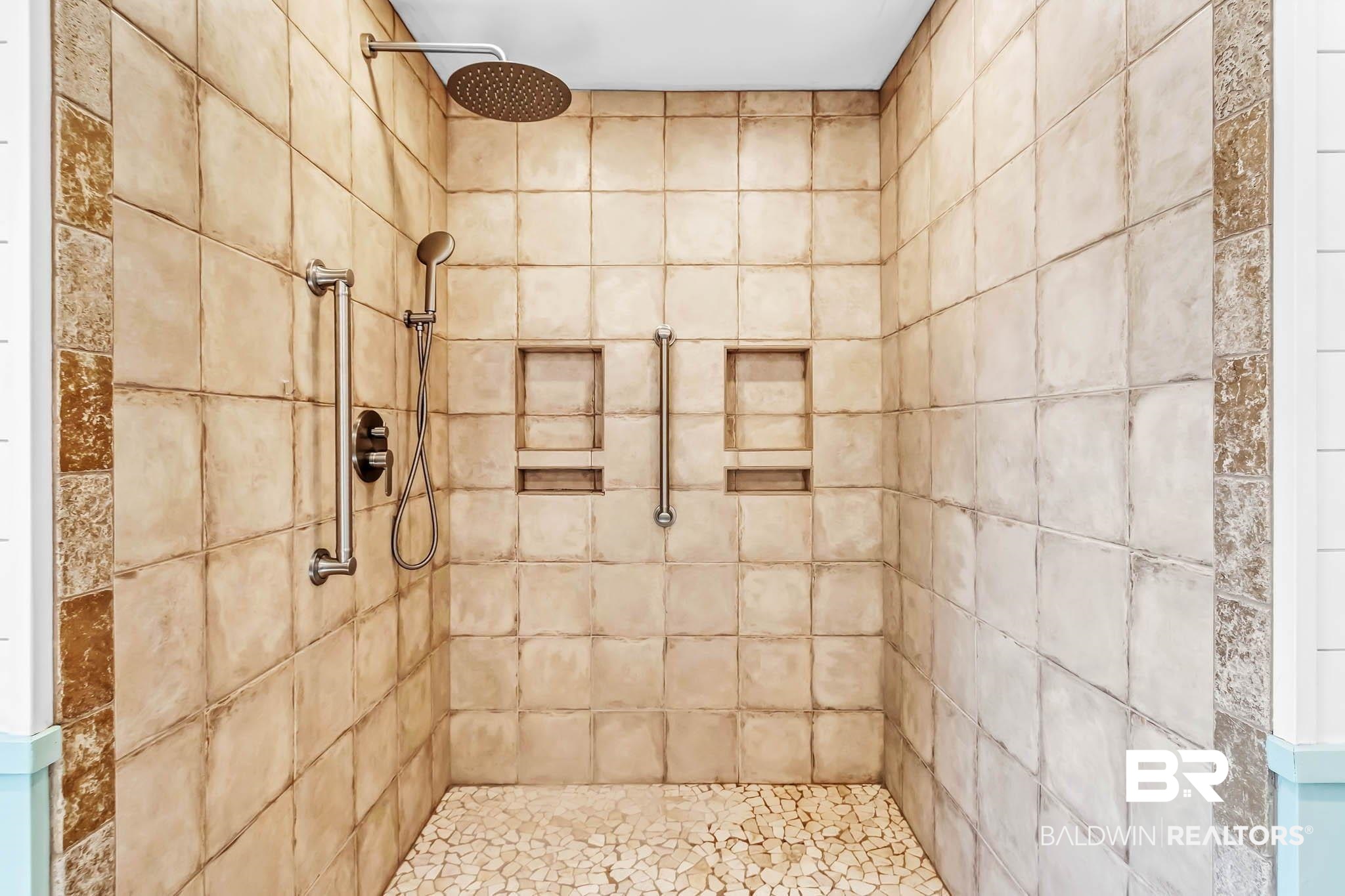 9607 Czar Court Fairhope, AL 36532 - Photo 22 of 42 Full bathroom featuring tiled shower