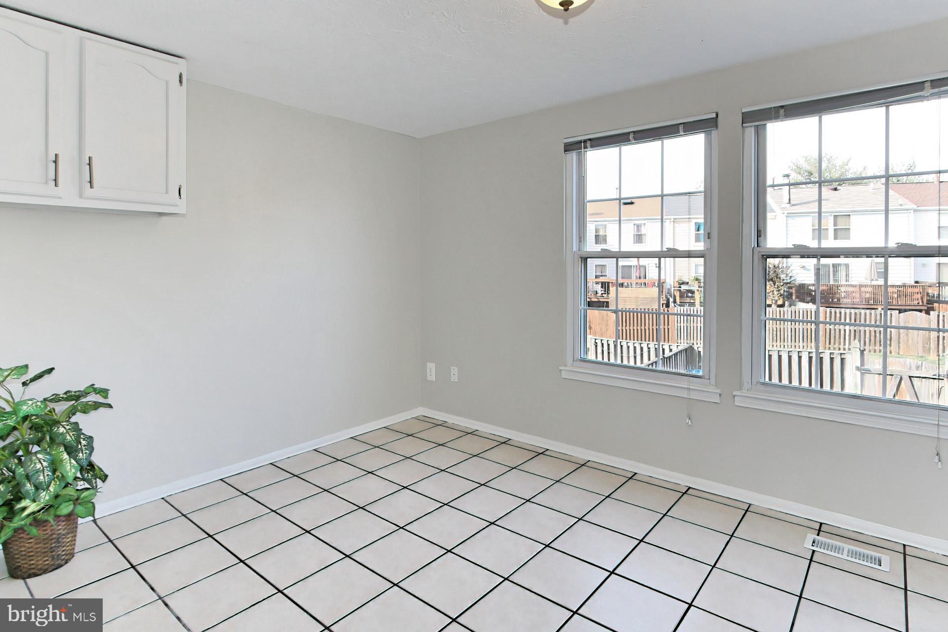 7406 Aspenpark Road Lorton, VA 22079 - Photo 11 of 33 Your choice-Casual dining? TV? Office? Homework?