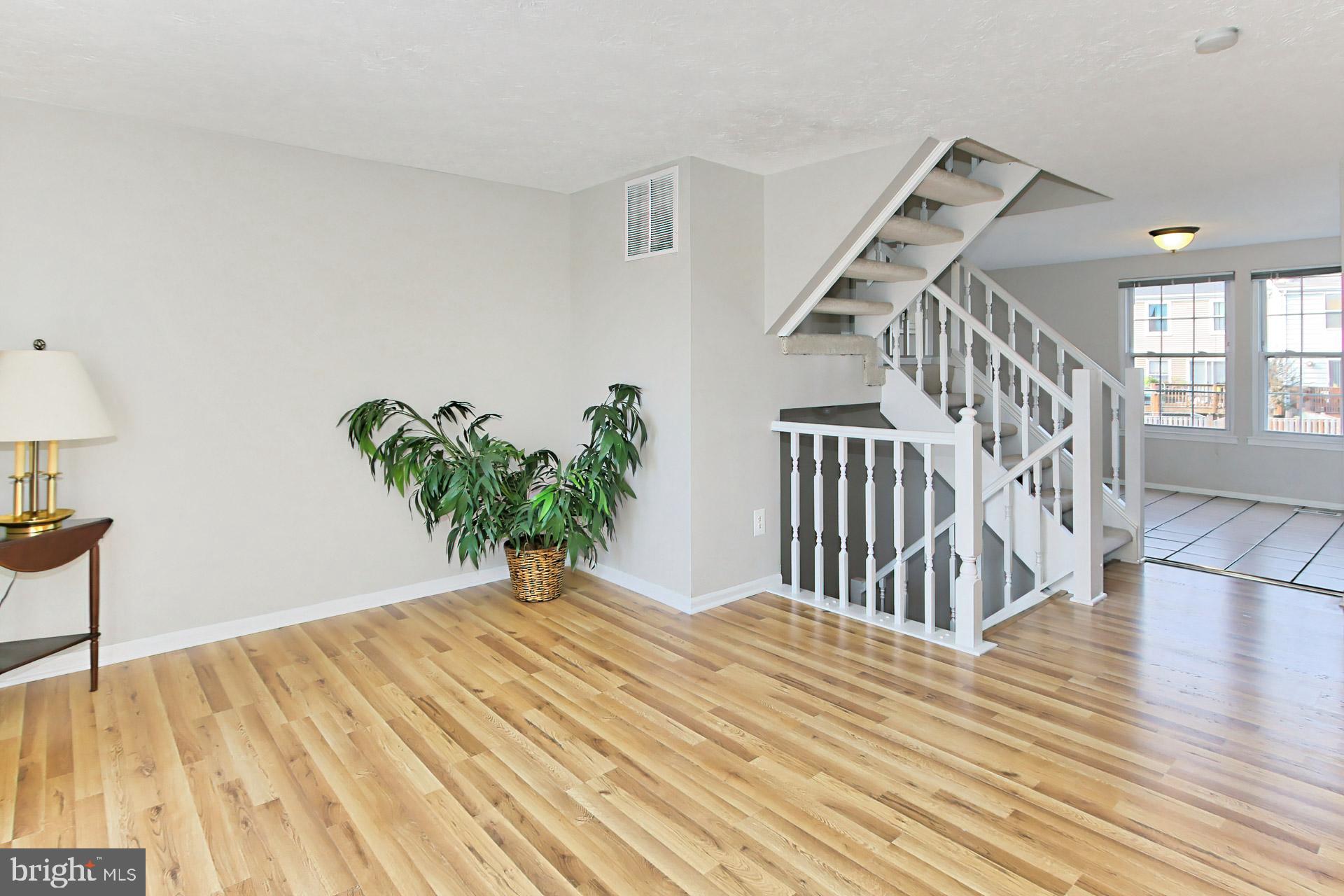 7406 Aspenpark Road Lorton, VA 22079 - Photo 3 of 33 Fresh, neutral paint throughout