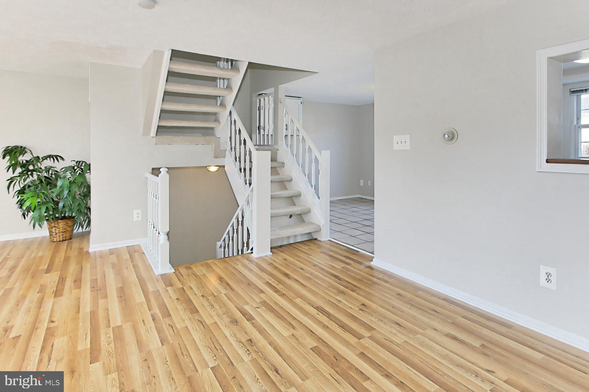 7406 Aspenpark Road Lorton, VA 22079 - Photo 32 of 33 Super floor plan - access 2 dining areas from LR