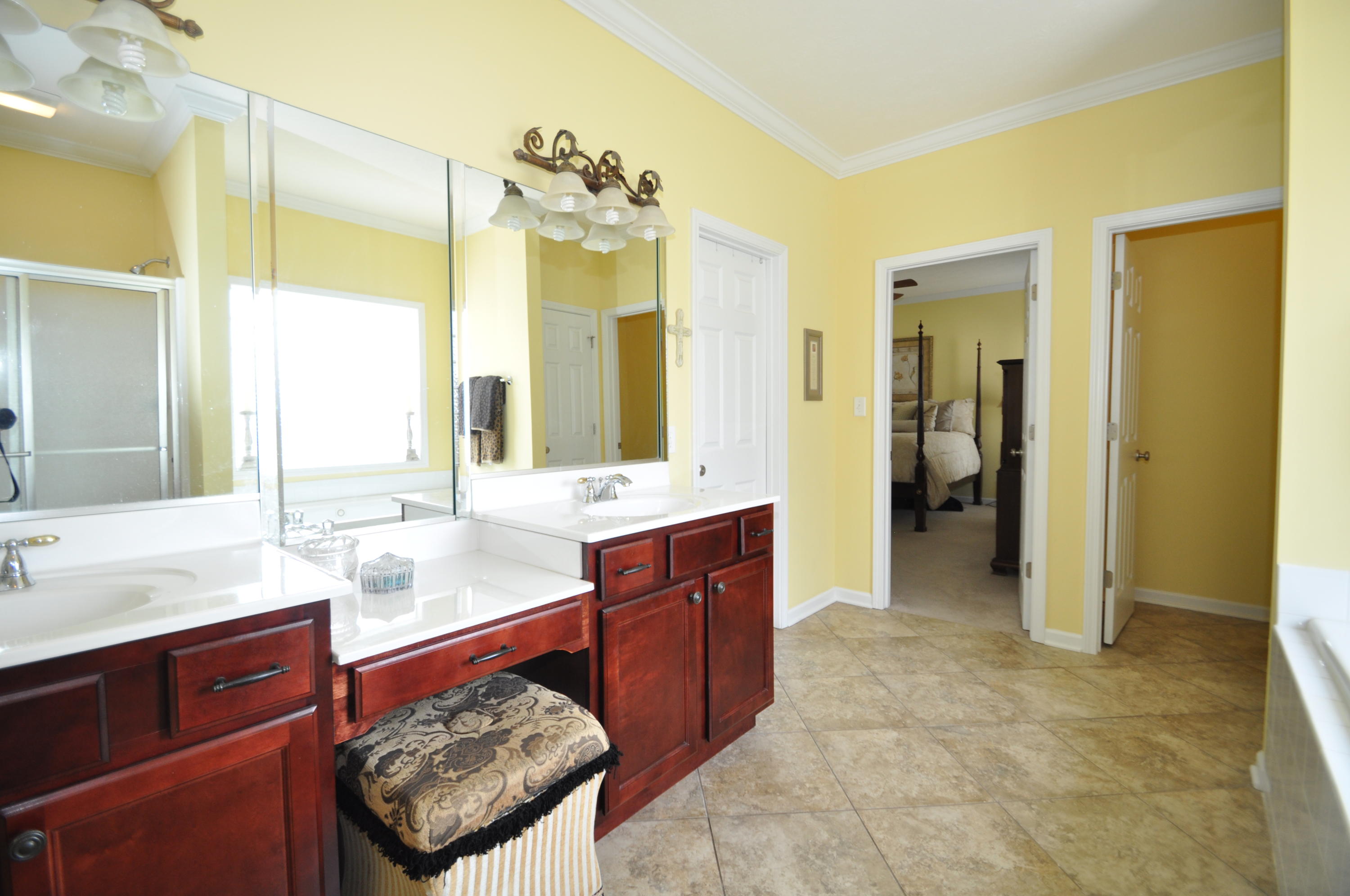 12717 Clear Ridge Road Knoxville, TN 37922 - Photo 22 of 40 Master Bathroom