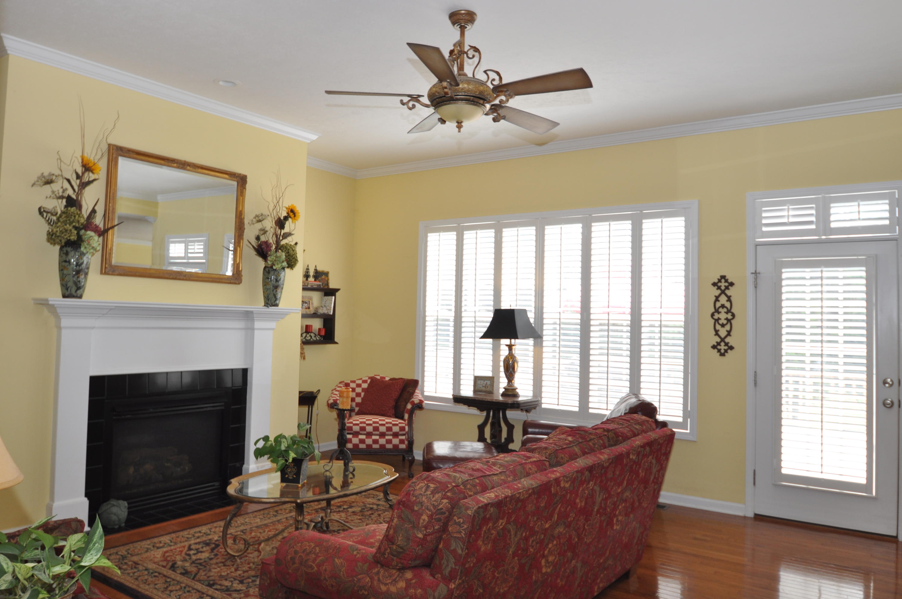 12717 Clear Ridge Road Knoxville, TN 37922 - Photo 9 of 40 Family Room