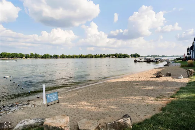 $375,000 | 20834 Waterscape Way, Noblesville, IN 46062