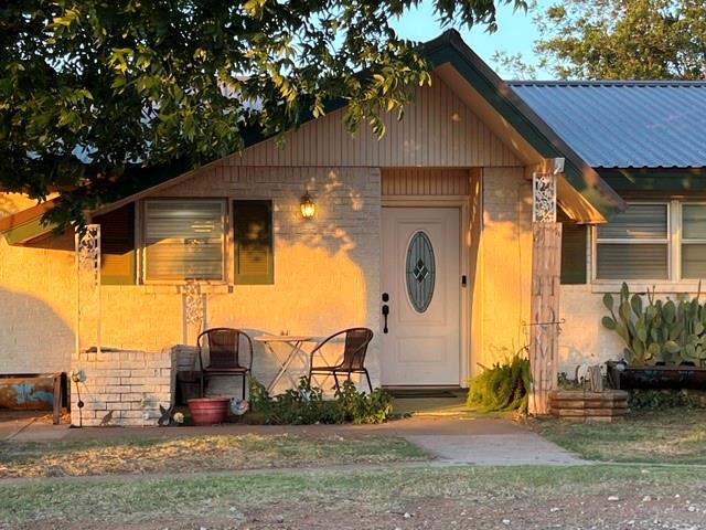 508 North Water Street Roby, TX 79543 - Photo 1 of 40