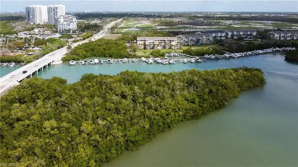 $475,000 | 300 Horse Creek Drive, Unit 503, Naples, FL 34110